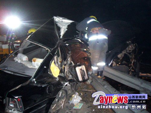 山西原太高速忻州段发生重大交通事故3死1伤