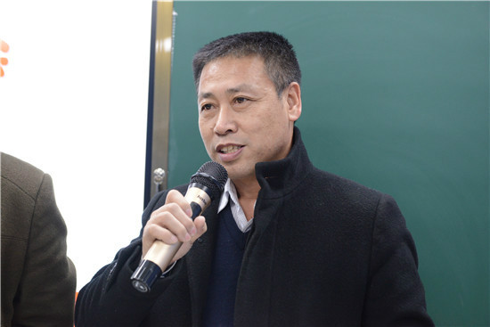 新建小学校长任文斌讲话