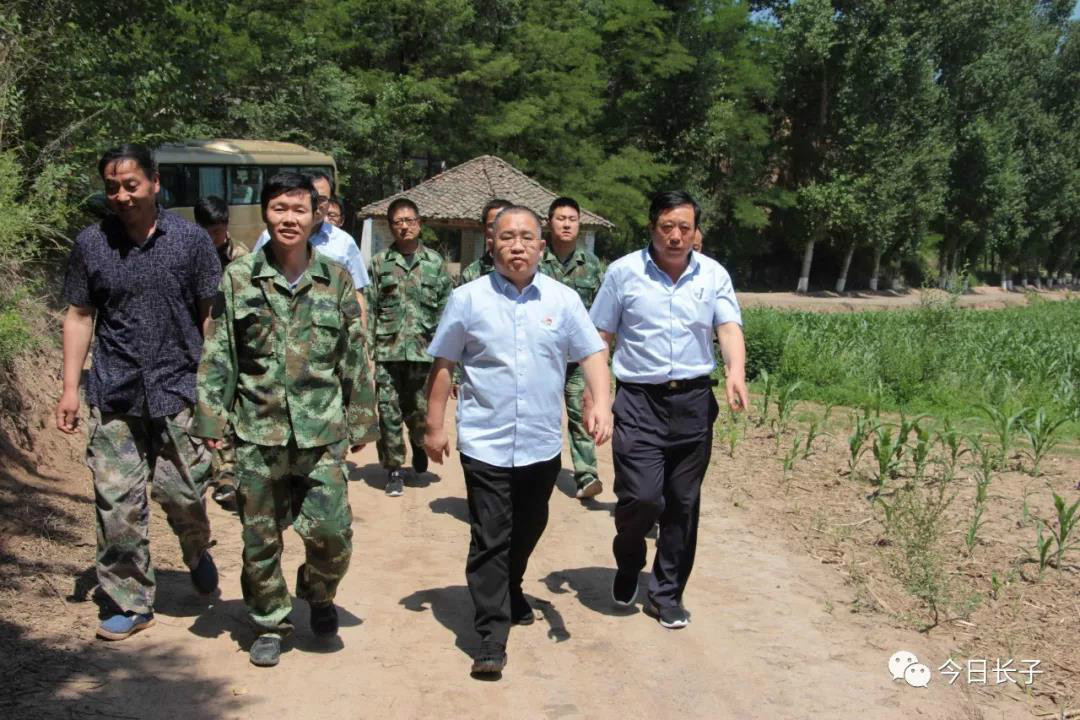 长子县霍尔辛赫煤业小坪头村帮扶工作队纪实