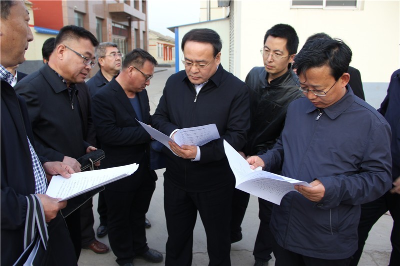 昔阳县委副书记,县长侯文亮听取相关部门就创卫进展情况汇报 昔阳县