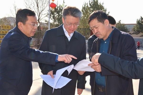 区长马占文深入双碾乡调研