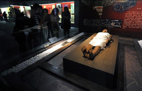 当日,由山西博物院,湖南省博物馆联合举办的"马王堆汉墓文化精华展