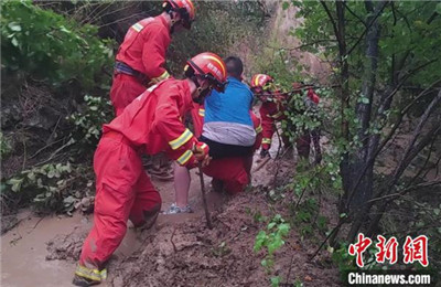 山西阳泉：“救灾车辆被多收通行费”当事双方发声