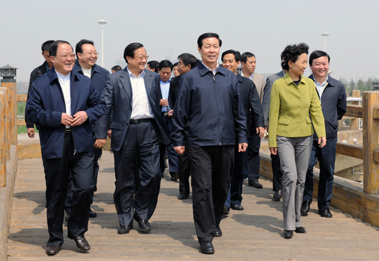 山西省委书记张宝顺在孝义市调研