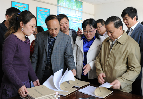 山西省农业厅雷郭堂副厅长在孝义调研规模养殖