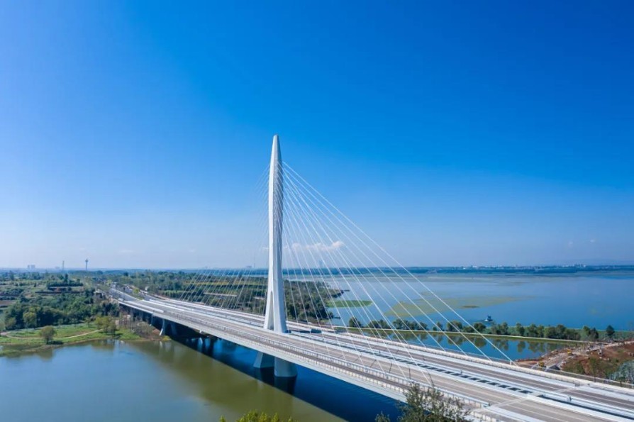 神农湖大桥惊艳亮相