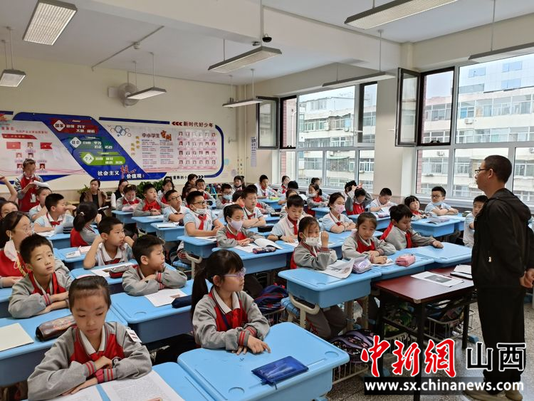 太原后小河小学教育集团青年教师与"成长杯"共成长